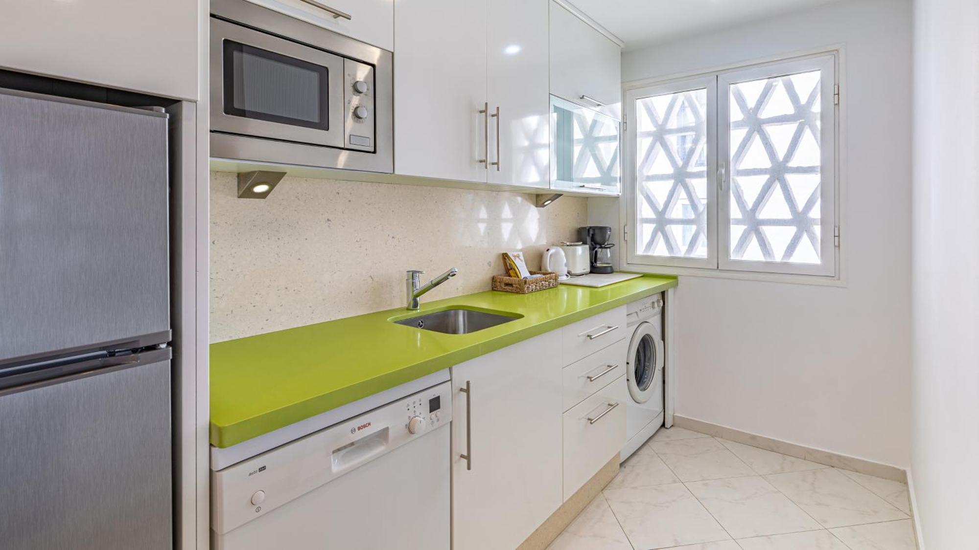 Vacation Marbella I Sea Views, 24-7 Security, Parking, Walk To Everything In Luxurious Puerto Banus Exterior foto